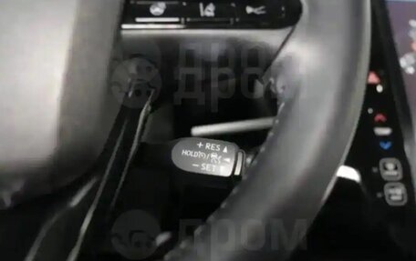 Toyota Prius IV XW50, 2020 год, 2 850 000 рублей, 7 фотография