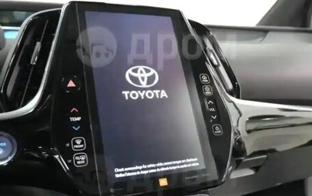 Toyota Prius IV XW50, 2020 год, 2 850 000 рублей, 17 фотография