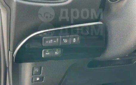 Toyota Prius IV XW50, 2020 год, 2 850 000 рублей, 16 фотография