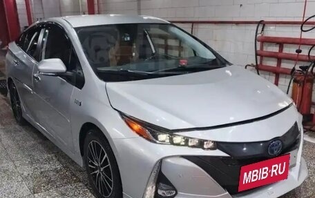 Toyota Prius IV XW50, 2020 год, 2 850 000 рублей, 27 фотография