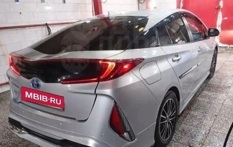 Toyota Prius IV XW50, 2020 год, 2 850 000 рублей, 21 фотография