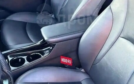 Toyota Prius IV XW50, 2020 год, 2 850 000 рублей, 18 фотография