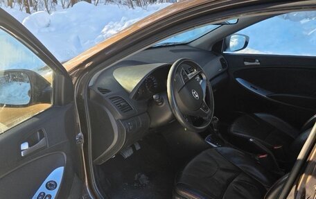 Hyundai Solaris II рестайлинг, 2015 год, 1 200 000 рублей, 9 фотография