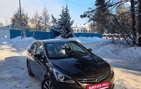 Hyundai Solaris II рестайлинг, 2015 год, 1 200 000 рублей, 2 фотография