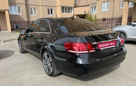 Mercedes-Benz E-Класс, 2015 год, 1 850 000 рублей, 5 фотография