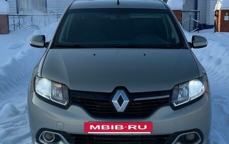Renault Logan II, 2018 год, 565 000 рублей, 2 фотография