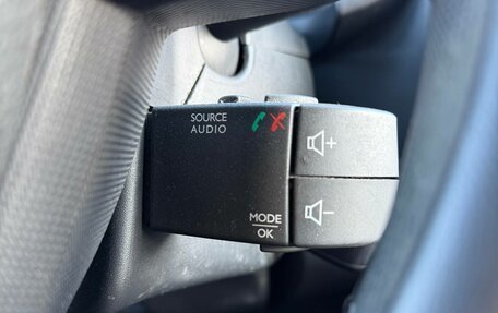 Renault Logan II, 2018 год, 565 000 рублей, 10 фотография