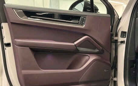 Porsche Cayenne III, 2023 год, 16 298 000 рублей, 14 фотография