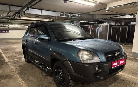 Hyundai Tucson III, 2006 год, 530 000 рублей, 1 фотография