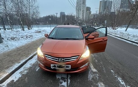Hyundai Solaris II рестайлинг, 2015 год, 1 080 000 рублей, 1 фотография