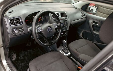 Volkswagen Polo VI (EU Market), 2017 год, 995 000 рублей, 13 фотография