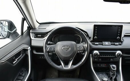 Toyota RAV4, 2020 год, 3 499 000 рублей, 9 фотография