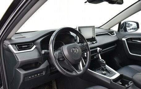 Toyota RAV4, 2020 год, 3 499 000 рублей, 26 фотография