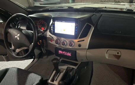 Mitsubishi L200 IV рестайлинг, 2010 год, 1 280 000 рублей, 13 фотография