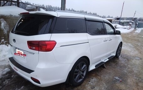 KIA Carnival III, 2019 год, 3 600 000 рублей, 4 фотография