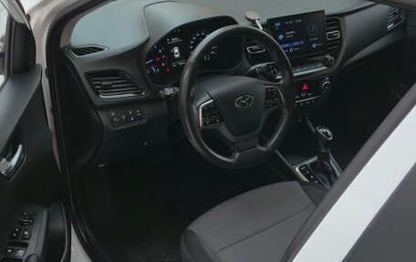 Hyundai Solaris II рестайлинг, 2021 год, 1 670 000 рублей, 11 фотография