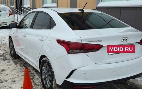 Hyundai Solaris II рестайлинг, 2021 год, 1 670 000 рублей, 2 фотография