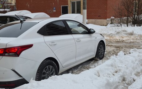 Hyundai Solaris II рестайлинг, 2021 год, 1 670 000 рублей, 22 фотография