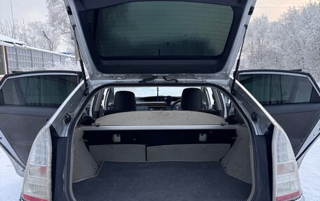 Toyota Prius, 2010 год, 949 000 рублей, 11 фотография