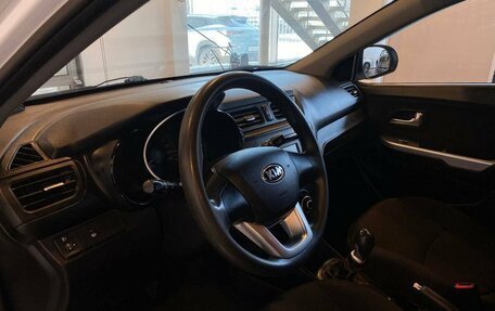 KIA Rio III рестайлинг, 2013 год, 755 000 рублей, 23 фотография