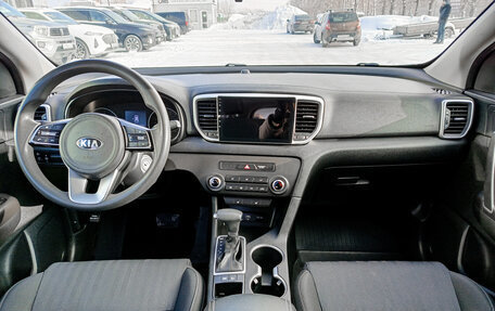 KIA Sportage IV рестайлинг, 2020 год, 2 400 000 рублей, 17 фотография