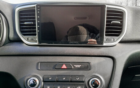 KIA Sportage IV рестайлинг, 2020 год, 2 400 000 рублей, 18 фотография