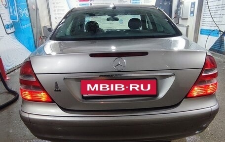 Mercedes-Benz E-Класс, 2004 год, 710 000 рублей, 7 фотография
