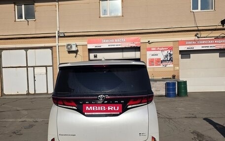 Toyota Vellfire, 2024 год, 10 800 000 рублей, 12 фотография