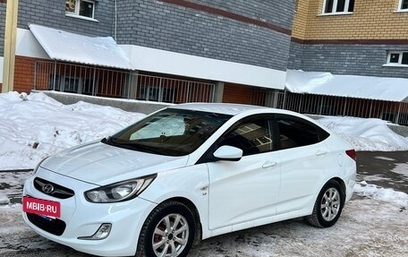 Hyundai Solaris II рестайлинг, 2014 год, 765 000 рублей, 2 фотография