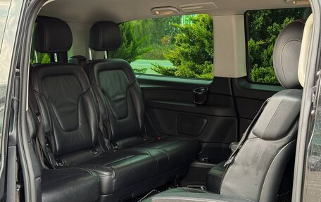 Mercedes-Benz V-Класс, 2017 год, 4 150 000 рублей, 6 фотография