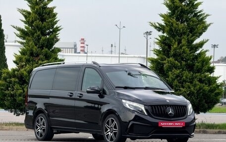 Mercedes-Benz V-Класс, 2017 год, 4 150 000 рублей, 2 фотография