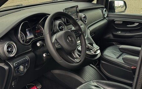 Mercedes-Benz V-Класс, 2017 год, 4 150 000 рублей, 4 фотография