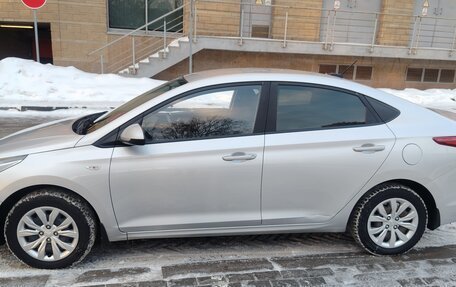 Hyundai Solaris II рестайлинг, 2017 год, 5 фотография