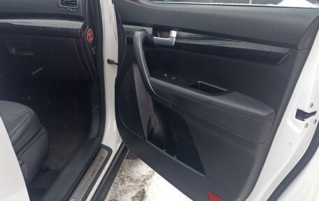 KIA Sorento II рестайлинг, 2015 год, 1 990 000 рублей, 10 фотография