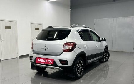 Renault Sandero II рестайлинг, 2016 год, 875 000 рублей, 2 фотография