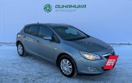 Opel Astra J, 2011 год, 570 000 рублей, 3 фотография