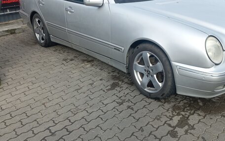 Mercedes-Benz E-Класс, 2002 год, 790 000 рублей, 9 фотография