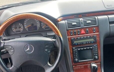 Mercedes-Benz E-Класс, 2002 год, 790 000 рублей, 14 фотография