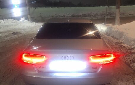 Audi A8, 2010 год, 1 650 000 рублей, 2 фотография