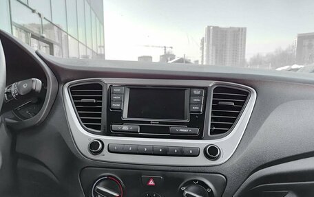 Hyundai Solaris II рестайлинг, 2018 год, 1 165 000 рублей, 18 фотография