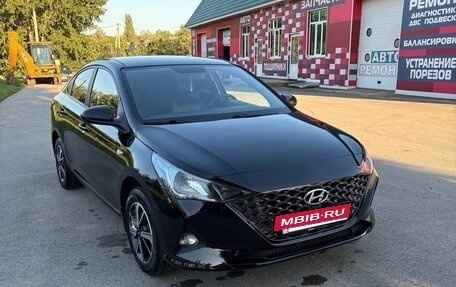 Hyundai Solaris II рестайлинг, 2021 год, 1 300 000 рублей, 2 фотография