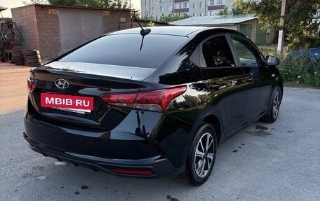 Hyundai Solaris II рестайлинг, 2021 год, 1 300 000 рублей, 3 фотография