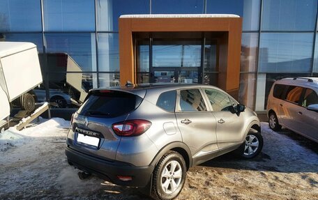 Renault Kaptur I рестайлинг, 2020 год, 1 750 000 рублей, 5 фотография