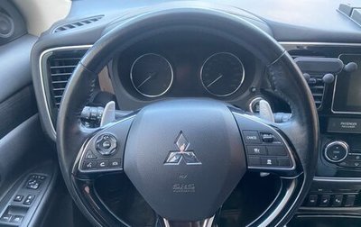 Mitsubishi Outlander III рестайлинг 3, 2017 год, 2 750 000 рублей, 1 фотография