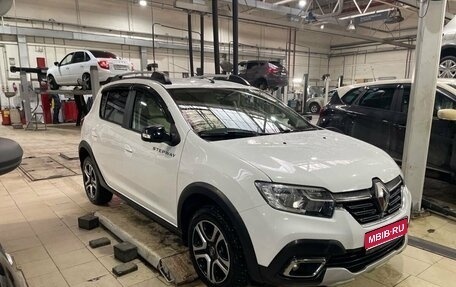 Renault Sandero II рестайлинг, 2022 год, 1 400 000 рублей, 1 фотография