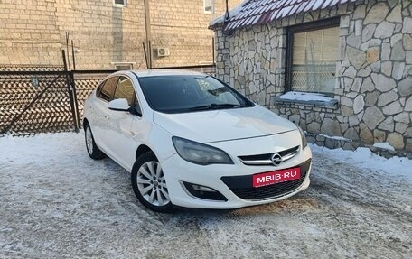 Opel Astra J, 2013 год, 690 000 рублей, 1 фотография