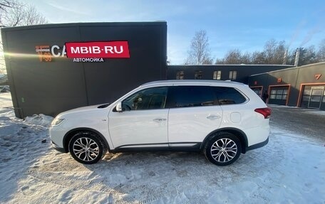 Mitsubishi Outlander III рестайлинг 3, 2017 год, 2 750 000 рублей, 20 фотография
