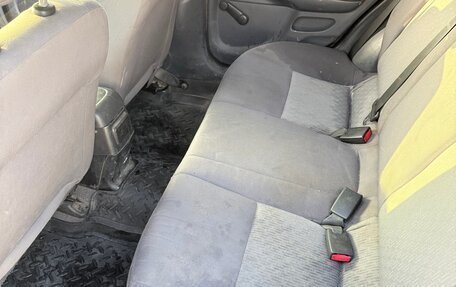 Nissan Almera, 2004 год, 220 000 рублей, 10 фотография