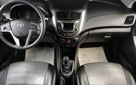 Hyundai Solaris II рестайлинг, 2016 год, 939 000 рублей, 13 фотография