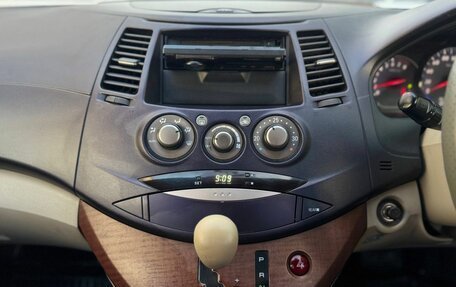 Mitsubishi Grandis, 2003 год, 760 000 рублей, 13 фотография